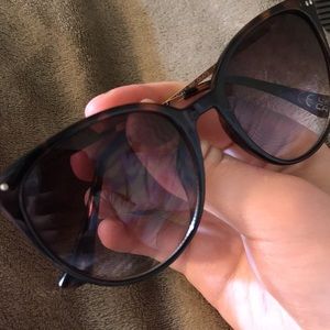 Rose gold Hilfiger glasses